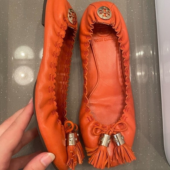 Tory Burch Orange Leather Tassel Scrunch Ballet Flats Size 7 - Picture 5 of 11